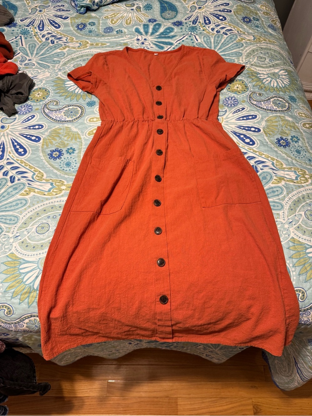 Women's Button-Front Short Sleeve Dress in Rust